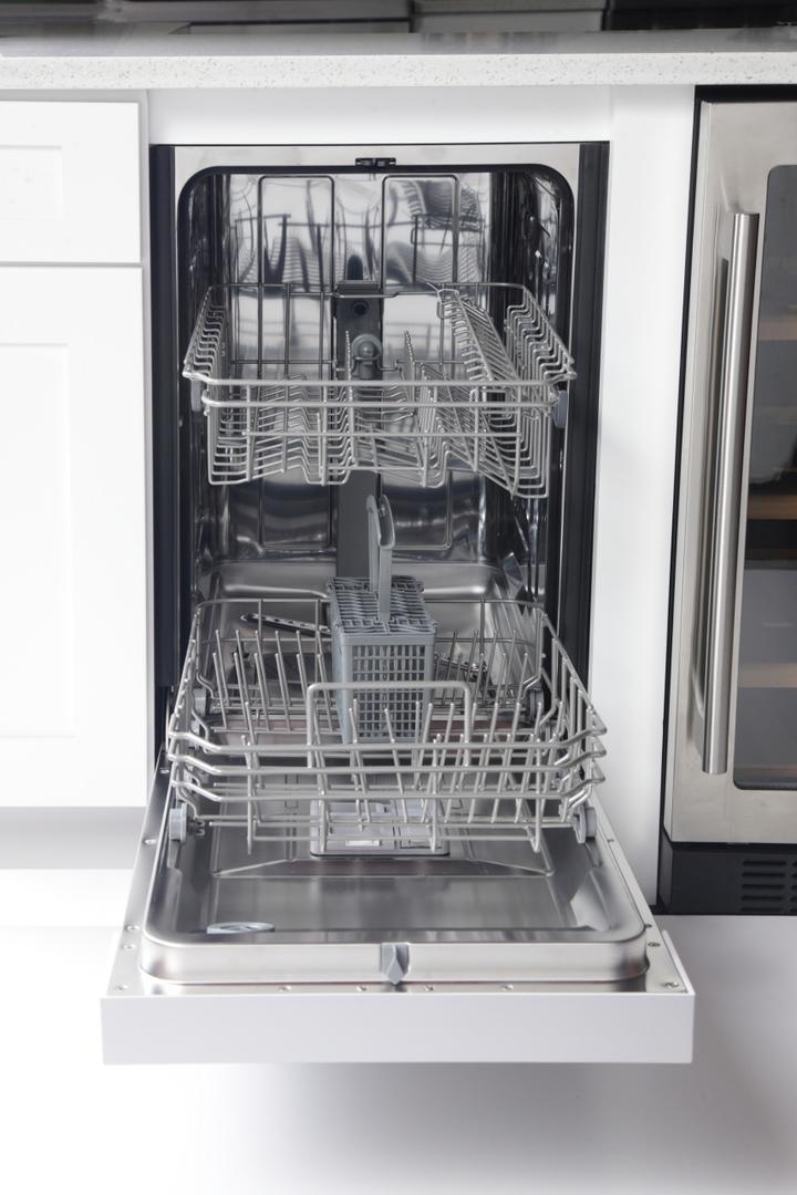 Kucht Professional 18 in. Front Control Dishwasher K7740D - image 3