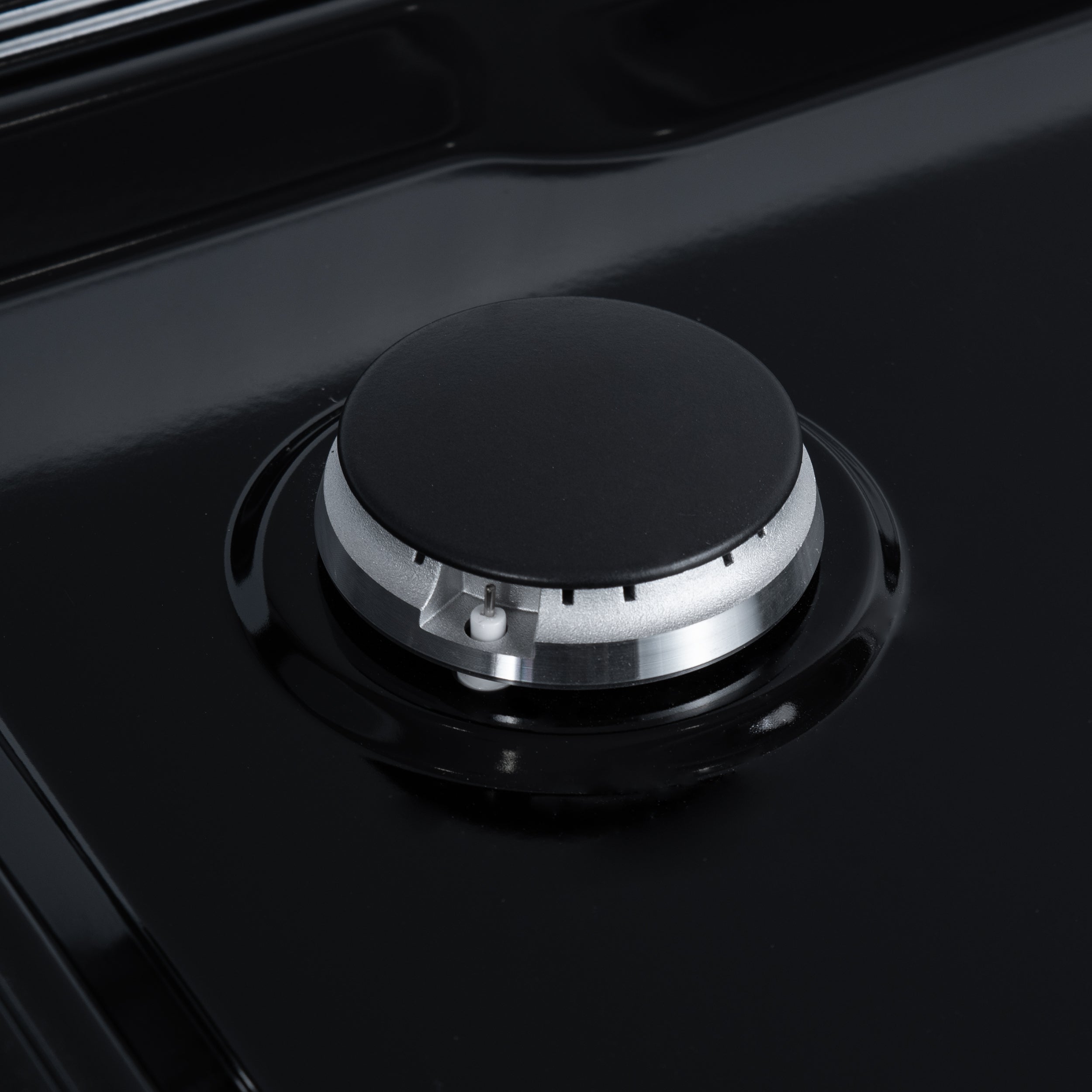 Valente 48" Gas Cooktop in White, 8 Sealed burners, 94,000 BUT Output, 2 Antique Brass Dual-Ring Burners, Continuous Cast Iron Grates
