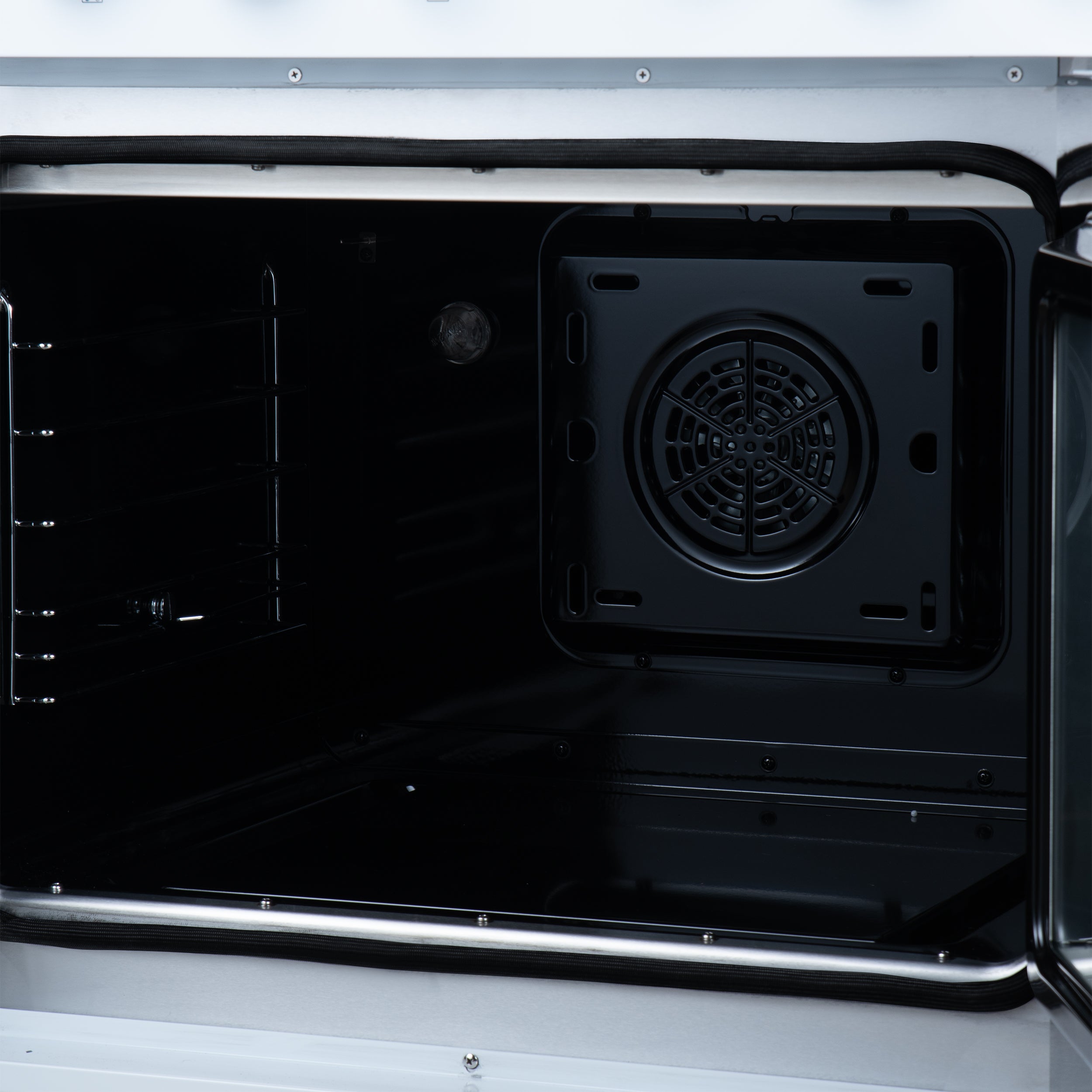 Torino French Door 30 Inch Induction Range with Air Fryer, Air Sous Vide & True Convection, Dual Broiler, White